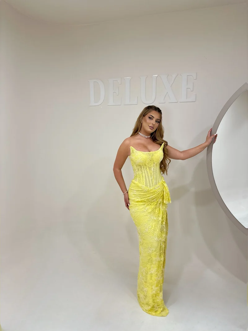 Strapless i thjeshtë në të verdhë diellore, foto 2